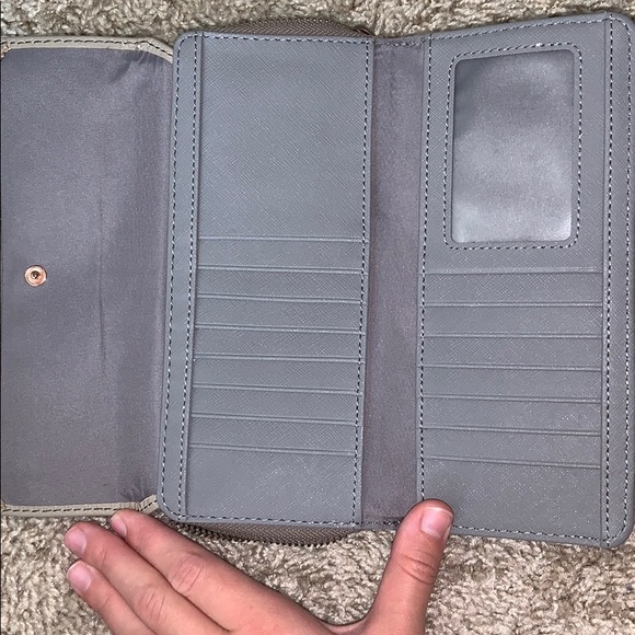 wallet - Picture 2 of 4
